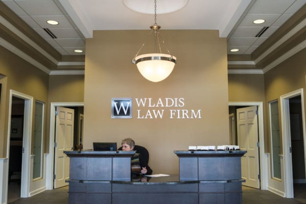 Wladis Front Desk